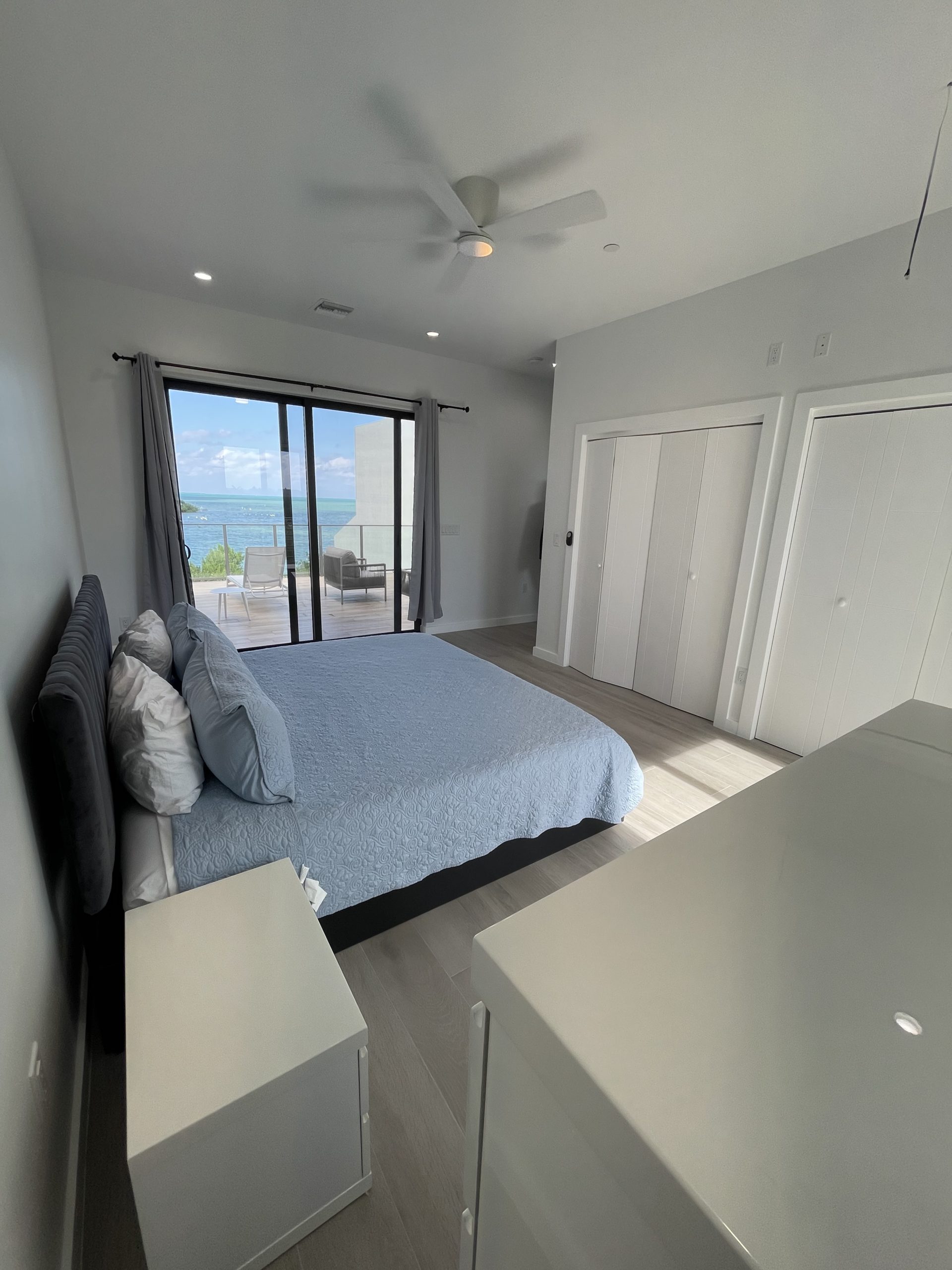 Luxurious Oceanfront 2-Bed, 2-Bath Condo in Tropical Gardens – CI ...
